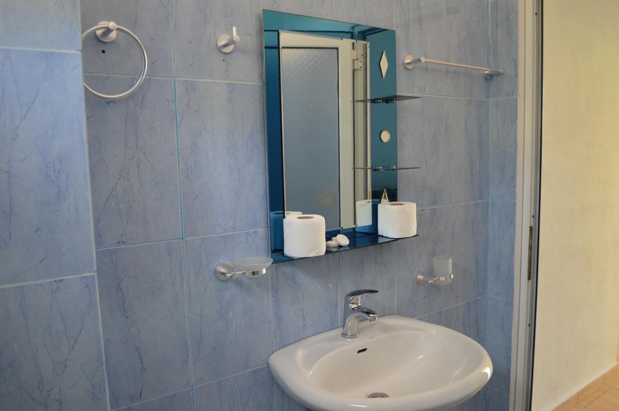 Velco Bb Himara Bed & Breakfast Екстериор снимка