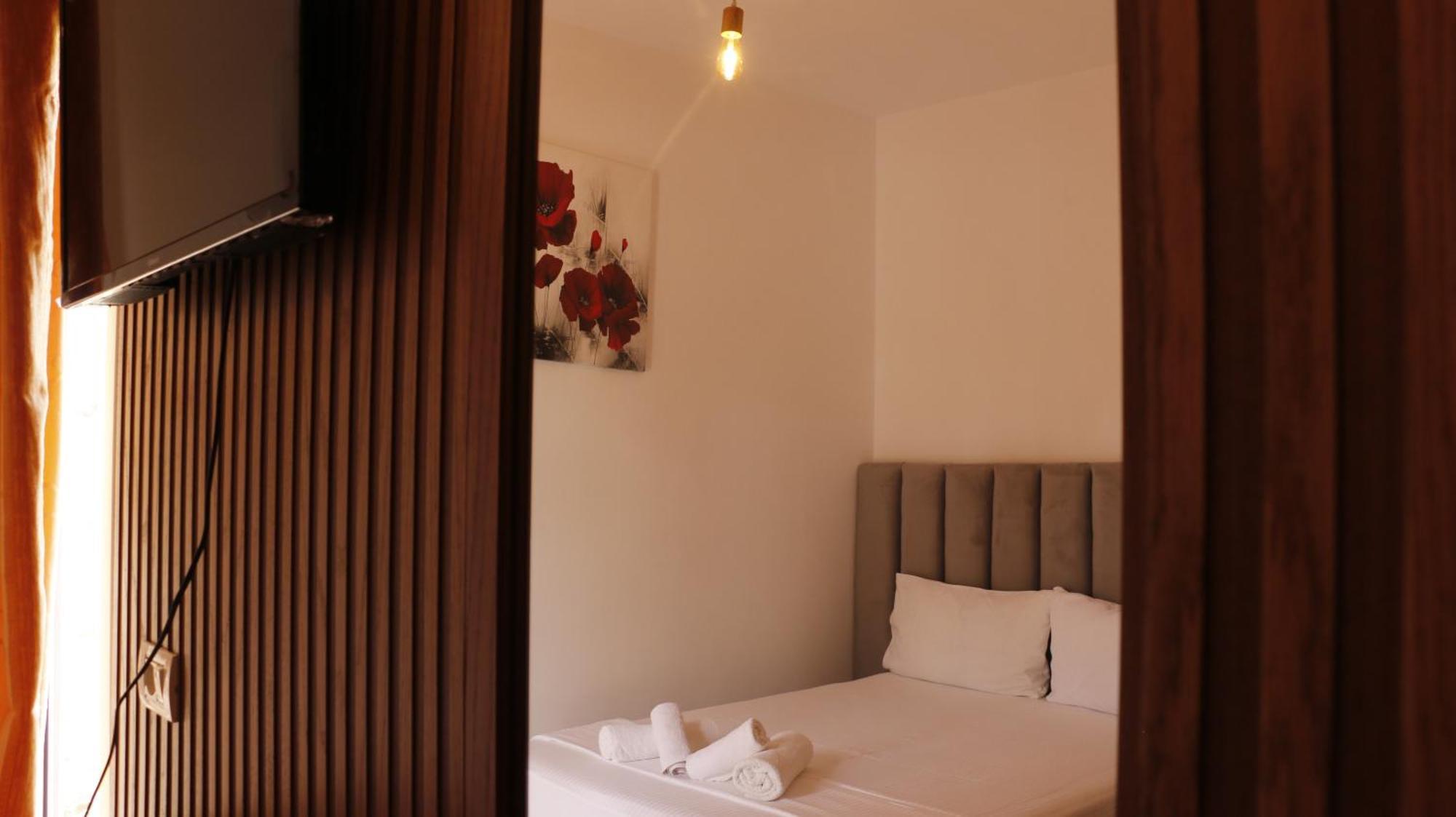 Velco Bb Himara Bed & Breakfast Екстериор снимка