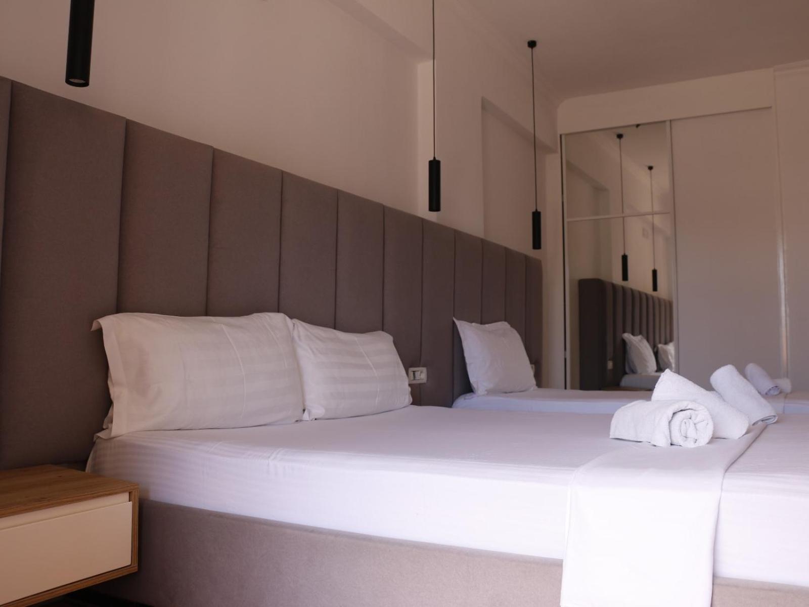 Velco Bb Himara Bed & Breakfast Екстериор снимка